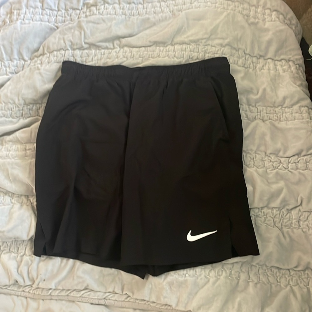 Men’s black Nike shorts - Picture 1 of 3